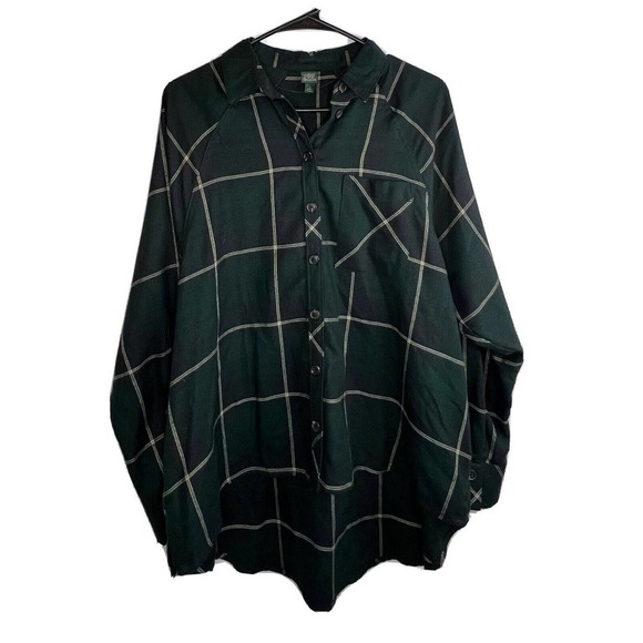 wild fable Tops - Wild Fable women's casual button down shirt size small green plaid.